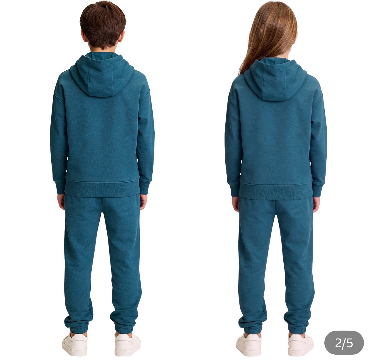 Keith Haring™
Colors: Blue (Teal), Gray (Heather Grey), Black
Set includes (1) hoodie, & (1) jogger
Side seam pockets
Kangaroo pocket
Iconic Keith Haring artwork
Made in Vietnam

Content:
60% Cotton | 40% Polyester
Exclusive of decoration

Sizing:
Yout