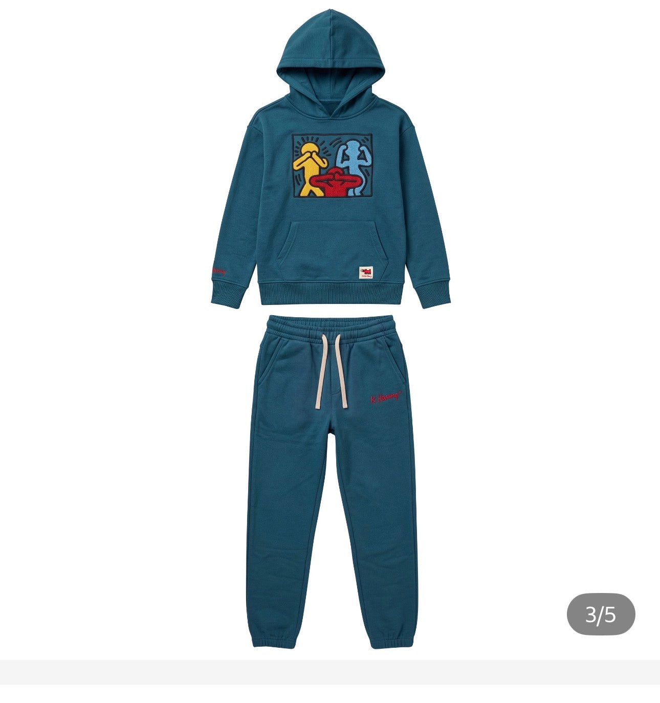 Keith Haring™
Colors: Blue (Teal), Gray (Heather Grey), Black
Set includes (1) hoodie, & (1) jogger
Side seam pockets
Kangaroo pocket
Iconic Keith Haring artwork
Made in Vietnam

Content:
60% Cotton | 40% Polyester
Exclusive of decoration

Sizing:
Yout